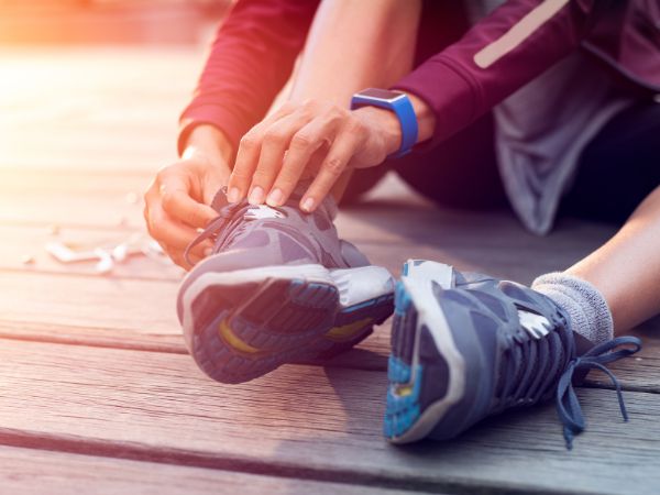 Jak wybrać najlepsze buty do biegania dla swoich stóp